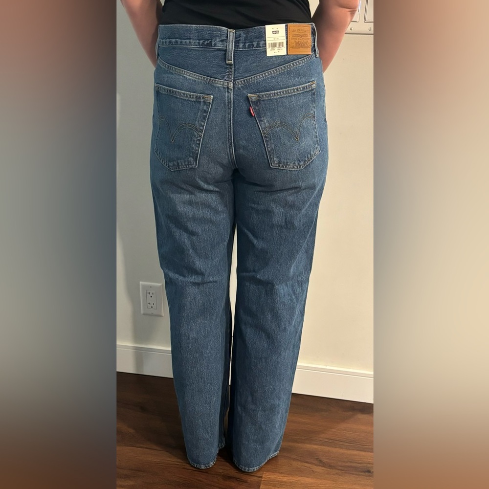 Women’s 32w34inseam Brand New with Tags Rib Cage High Rise Flares Levi’s.